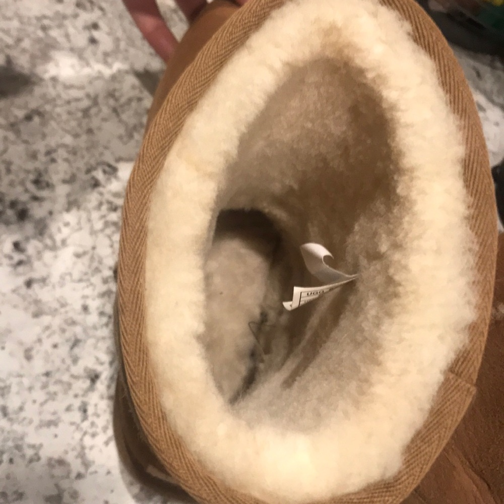 Tan ugg boots 🤩 - Picture 6 of 12